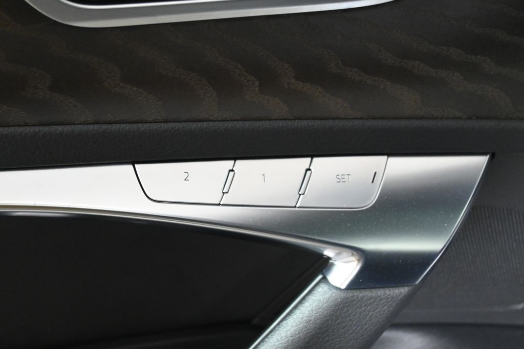 Thumbnail: 2022 Audi A6 - 30