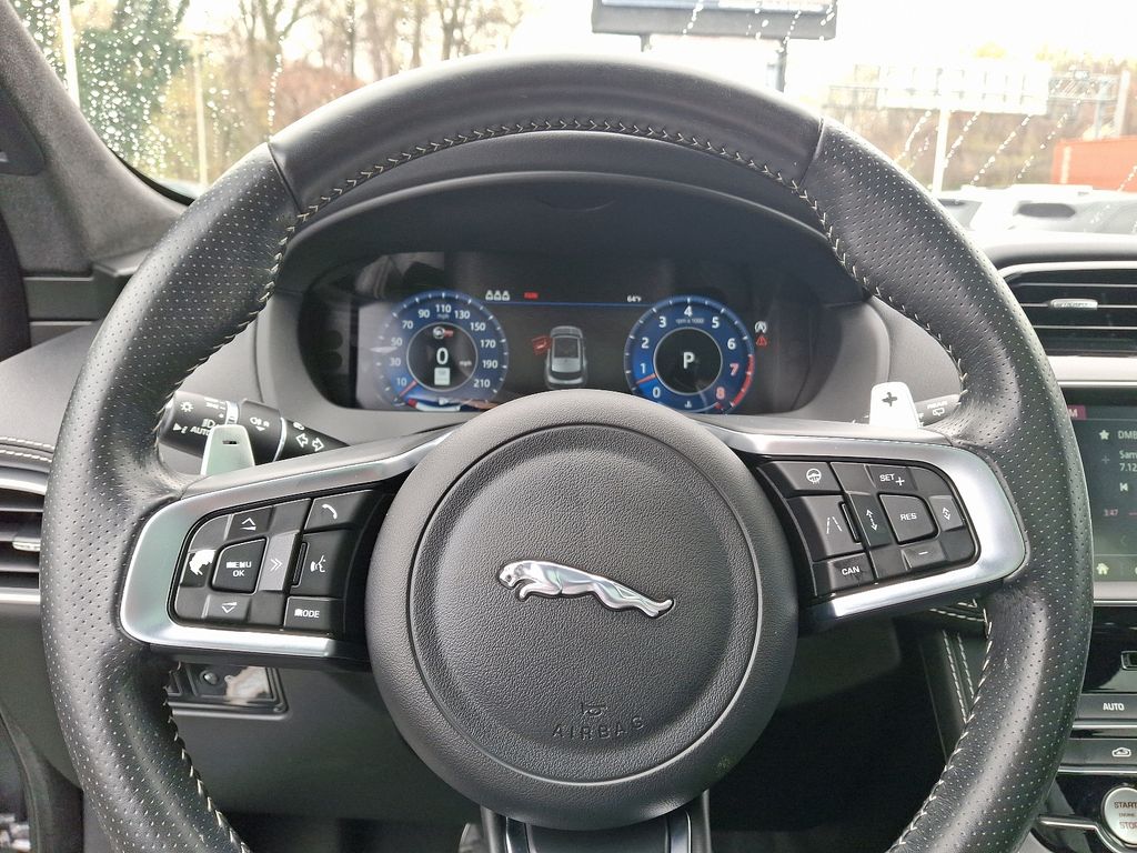 2020 Jaguar F-Pace SVR 23