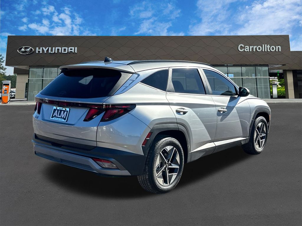 2025 Hyundai Tucson SEL photo 2