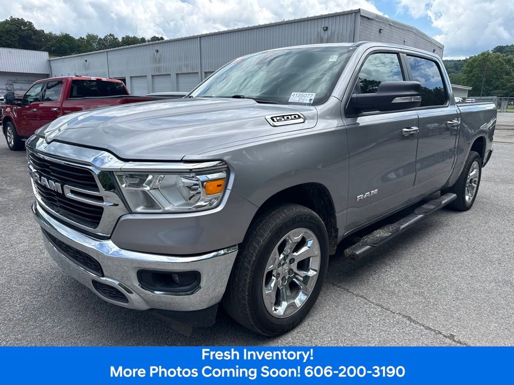 Billet Silver Metallic Clearcoat 2019 RAM 1500 Pickup Truck Four-Wheel Drive 8-Speed Automatic