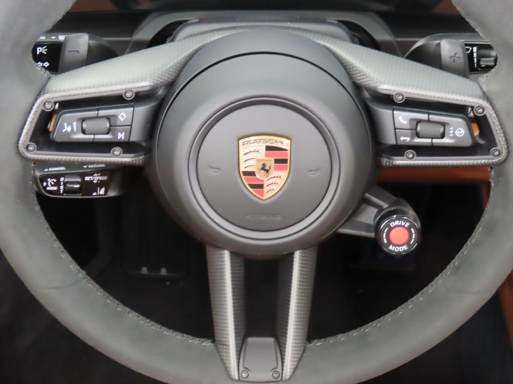 Thumbnail: 2025 Porsche 911 - 26