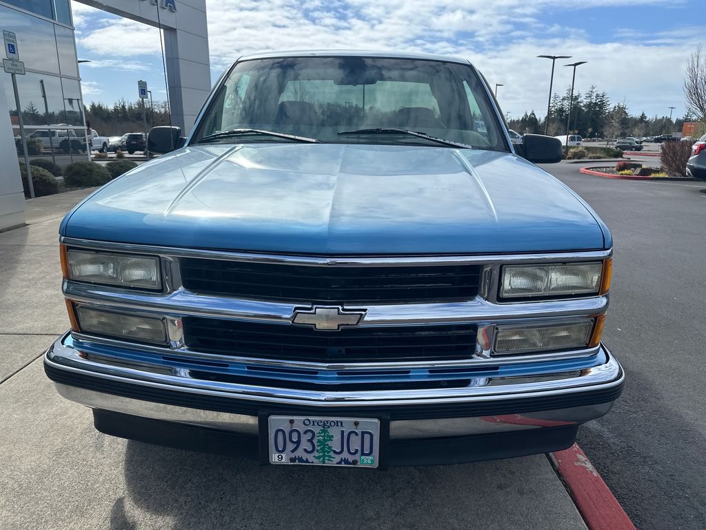 View vehicle photo 7