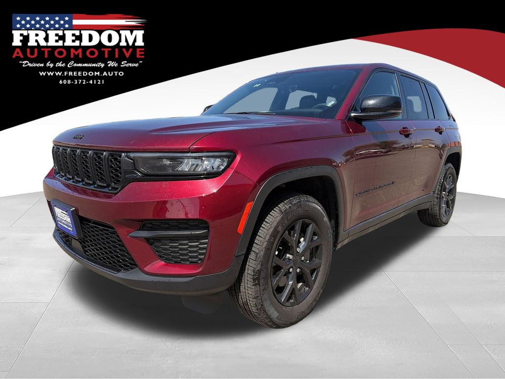 Velvet Red Pearlcoat 2025 Jeep Grand Cherokee Altitude 4WD SUV / Crossover Four-Wheel Drive 8-Speed Automatic