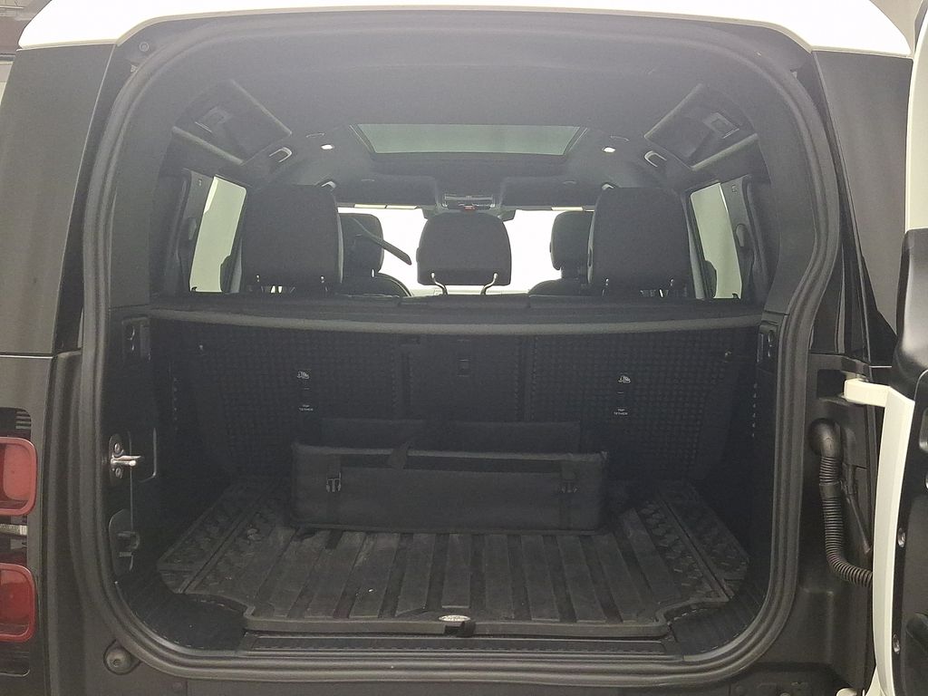 Thumbnail: 2024 Land Rover Defender - 29
