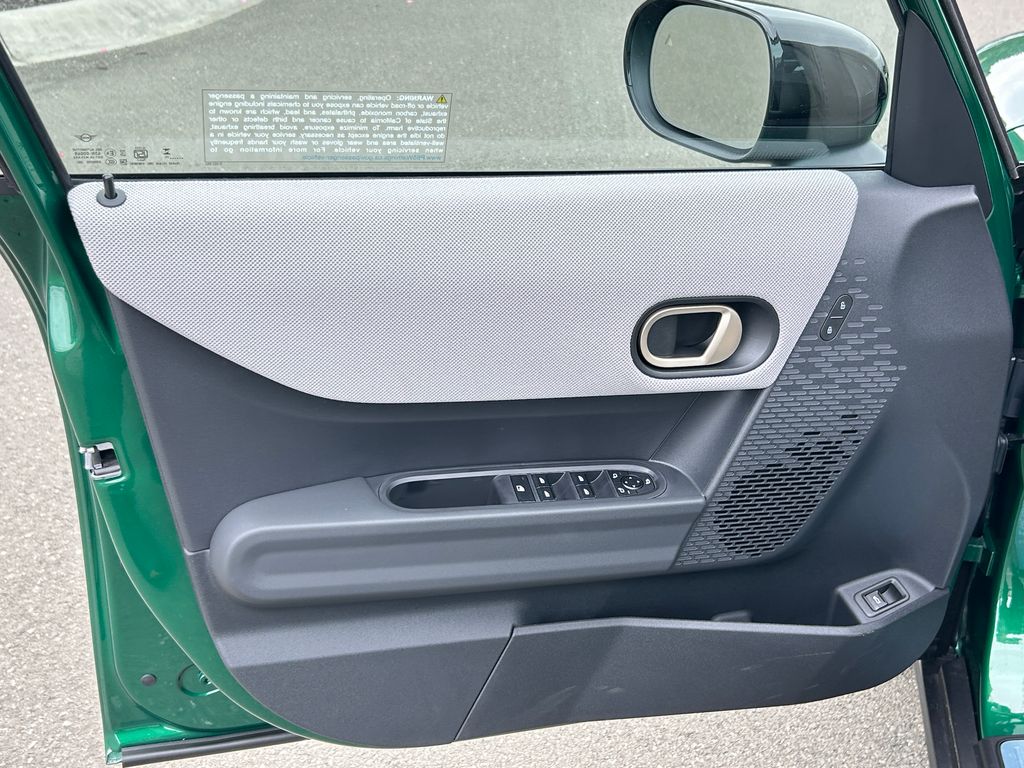 2025 MINI Cooper Hardtop S 11