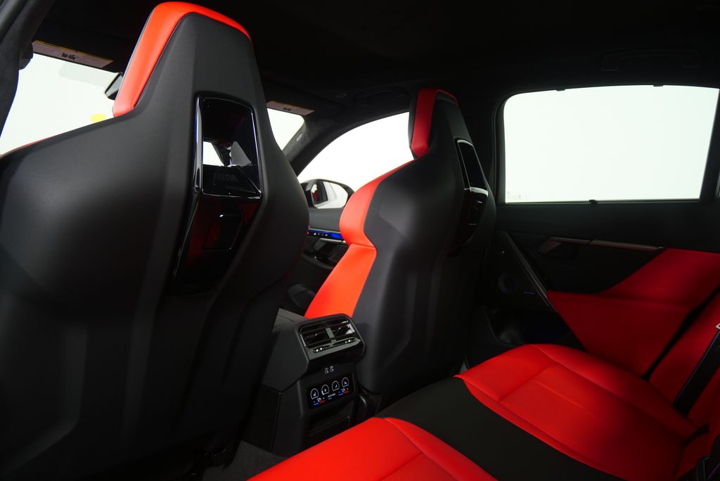 Thumbnail: 2026 BMW M5 - 21