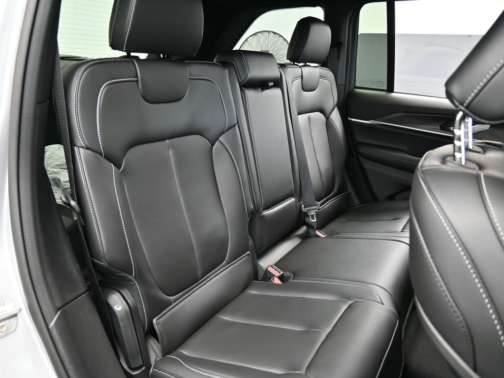 New 2025 Silver Zynith Jeep Limited image 38