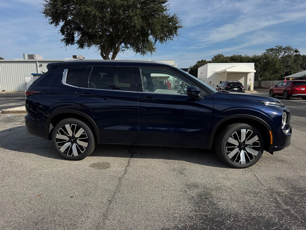 New 2026 Mitsubishi Outlander SUV