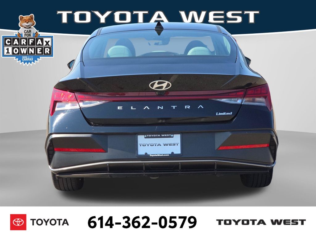 Used 2025 Black Hyundai Limited image 8