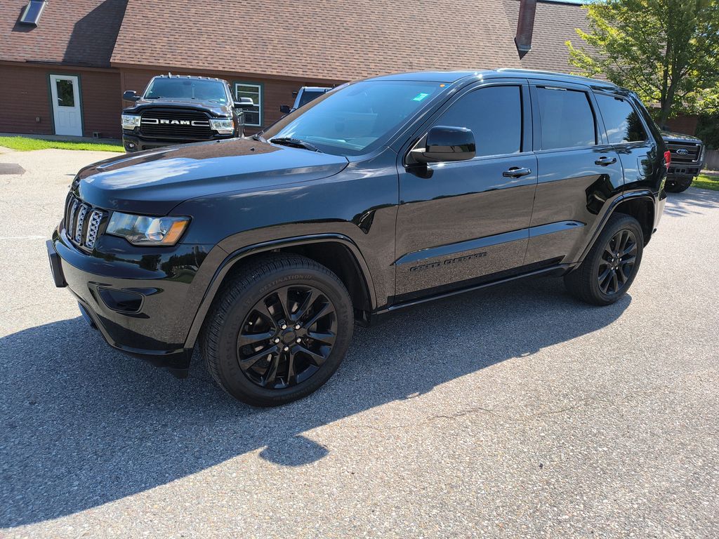 Diamond Black Crystal Pearlcoat 2020 Jeep Grand Cherokee SUV / Crossover Four-Wheel Drive 8-Speed Automatic