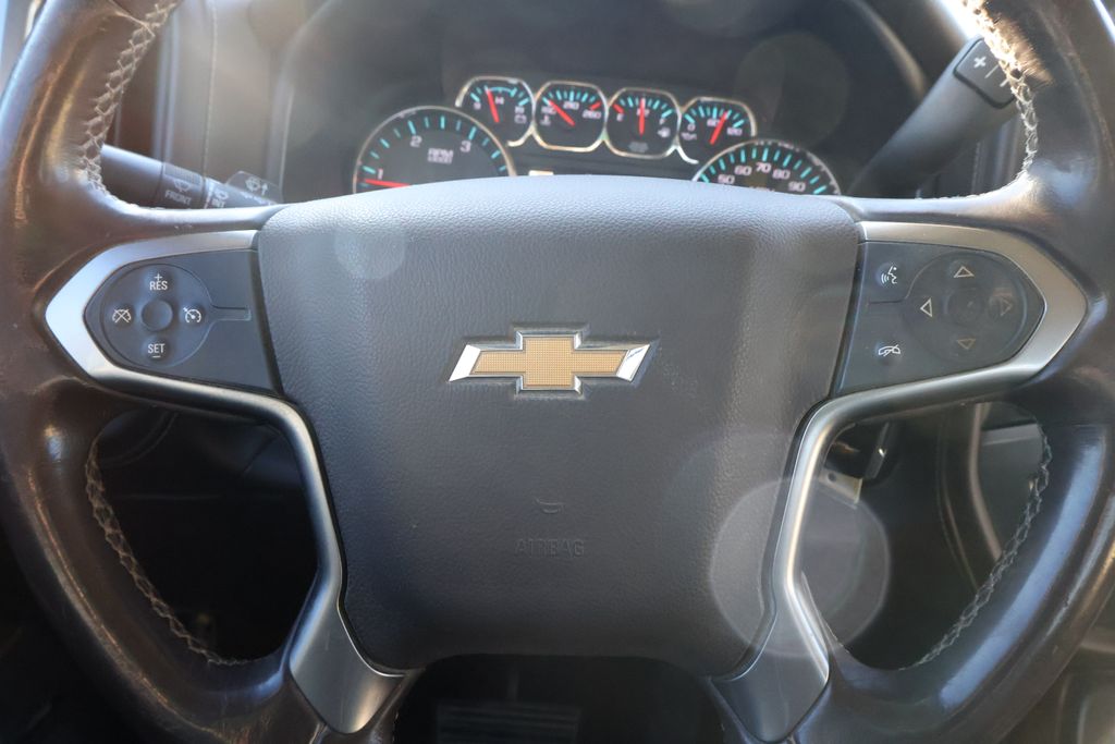 Thumbnail: 2015 Chevrolet Silverado 2500 - 21