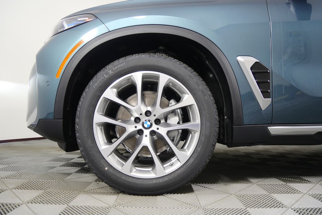 Thumbnail: 2026 BMW X5 - 8