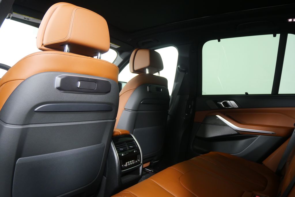 Thumbnail: 2026 BMW X5 - 17