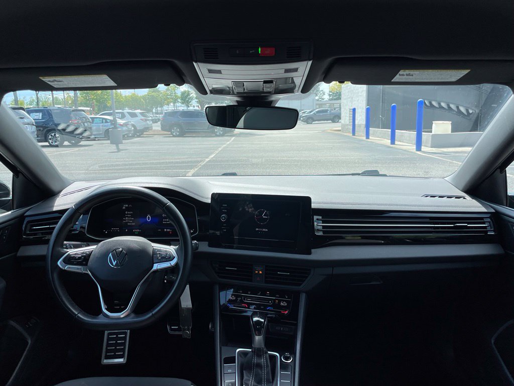 Thumbnail: 2025 Volkswagen Jetta - 10