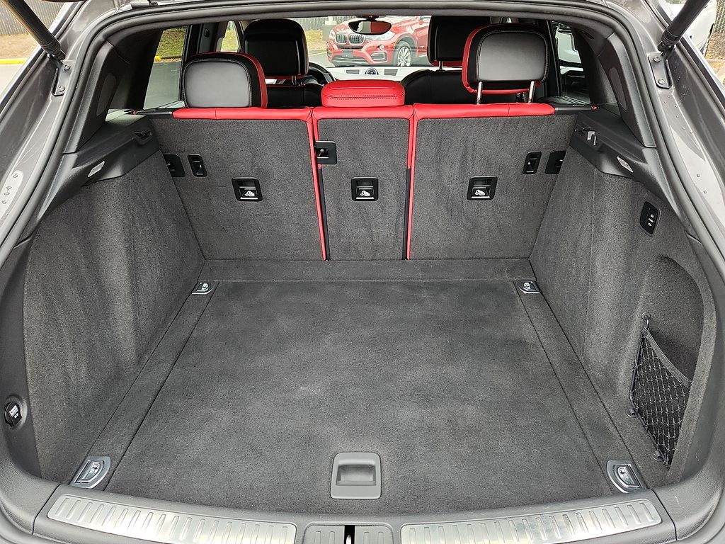 Thumbnail: 2015 Porsche Macan - 29