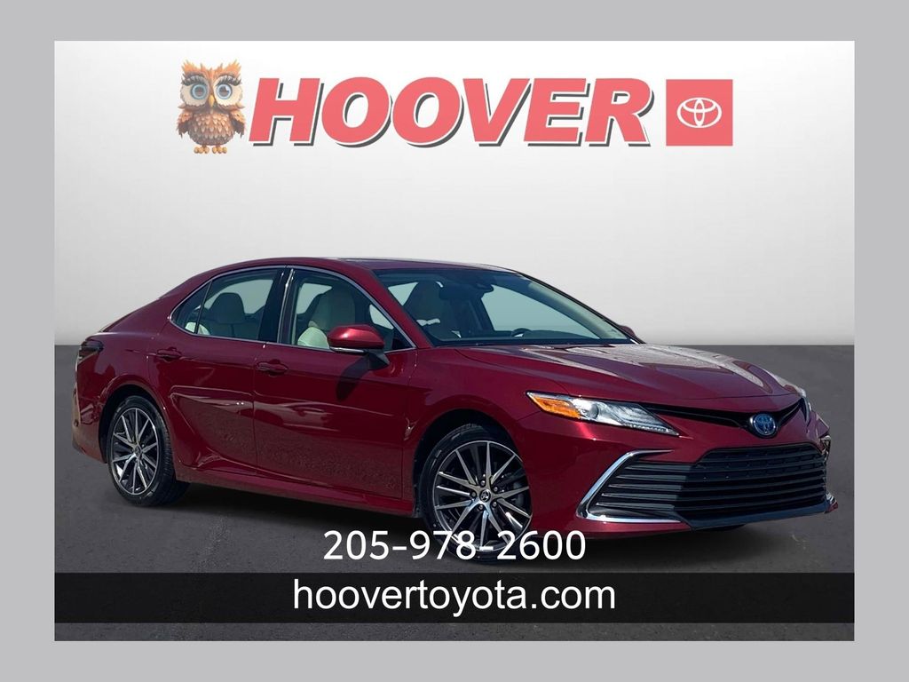 2022 Toyota Camry Hybrid XLE FWD