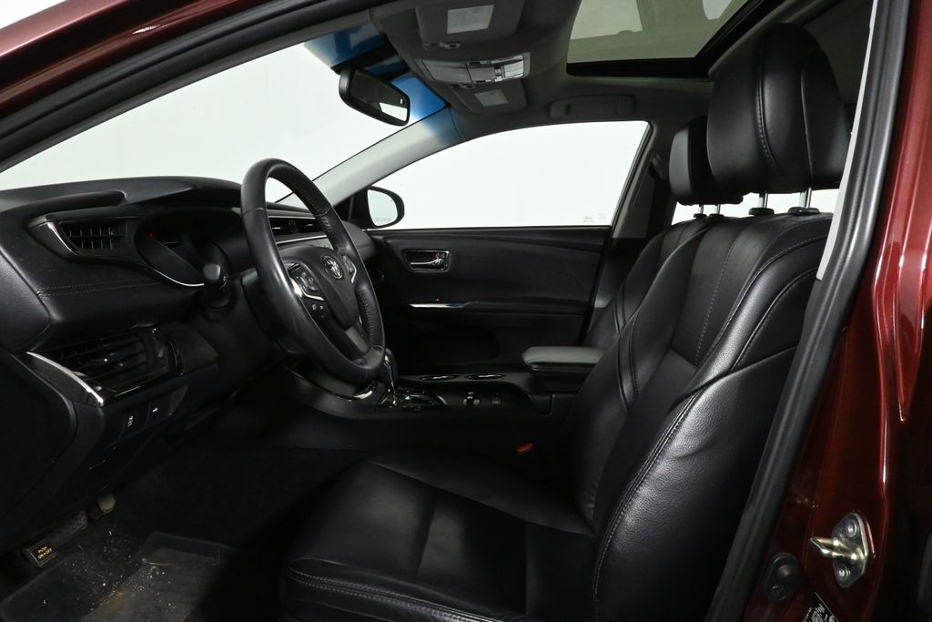 Thumbnail: 2016 Toyota Avalon - 3