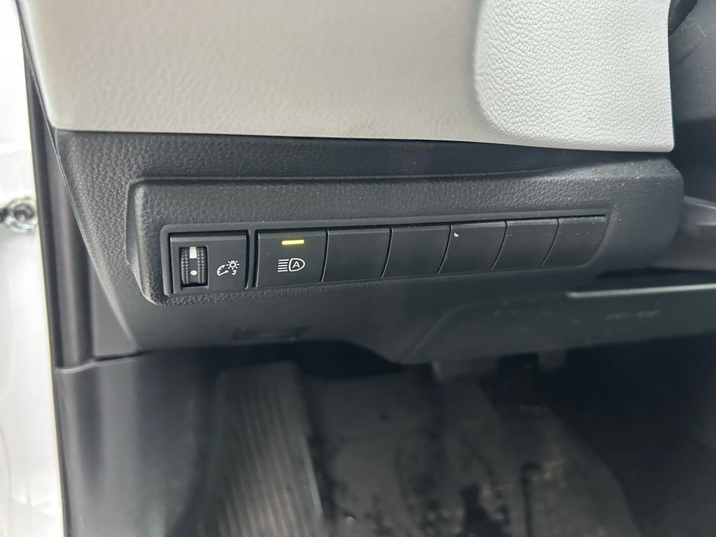 2024 Toyota Corolla SE 17