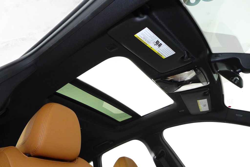 Thumbnail: 2023 BMW i4 - 18