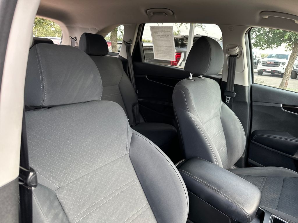 Used 2020 Silver Kia S image 36
