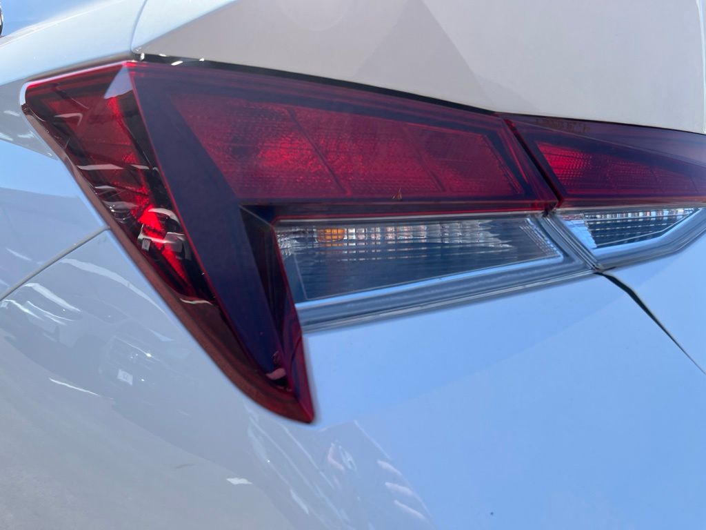 Thumbnail: 2023 Hyundai Elantra - 6