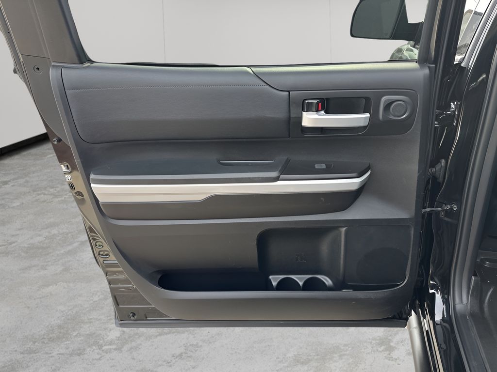 Used Car 2018 Toyota Tundra  Sr5 For Sale Under $35,000 In Austin, Texas