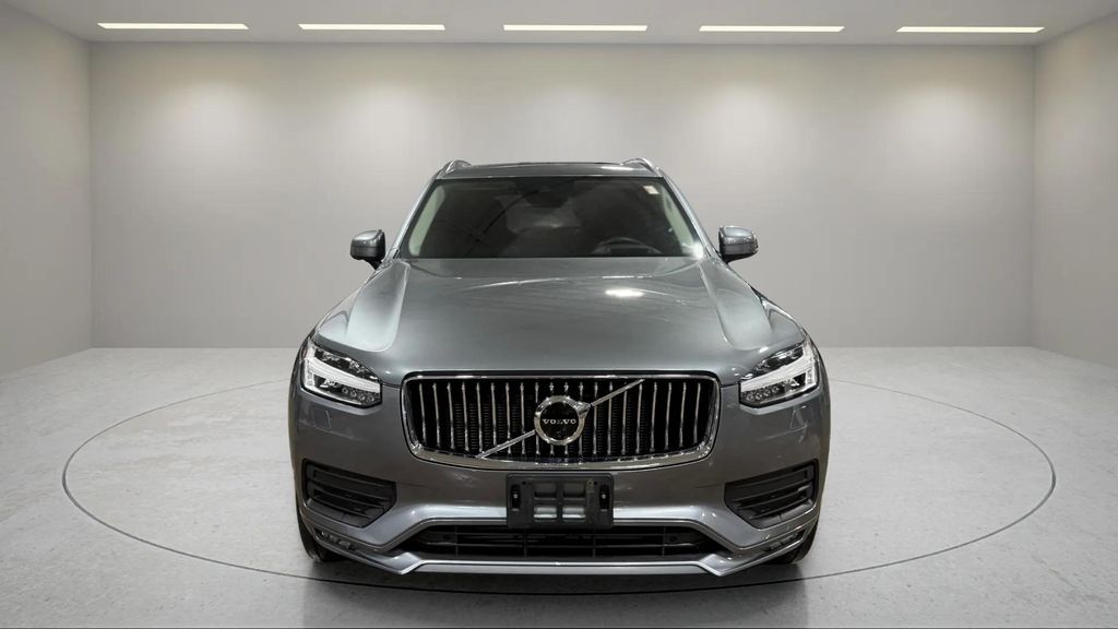 Used 2020 Osmium Gray Metallic Volvo T6 Momentum image 17