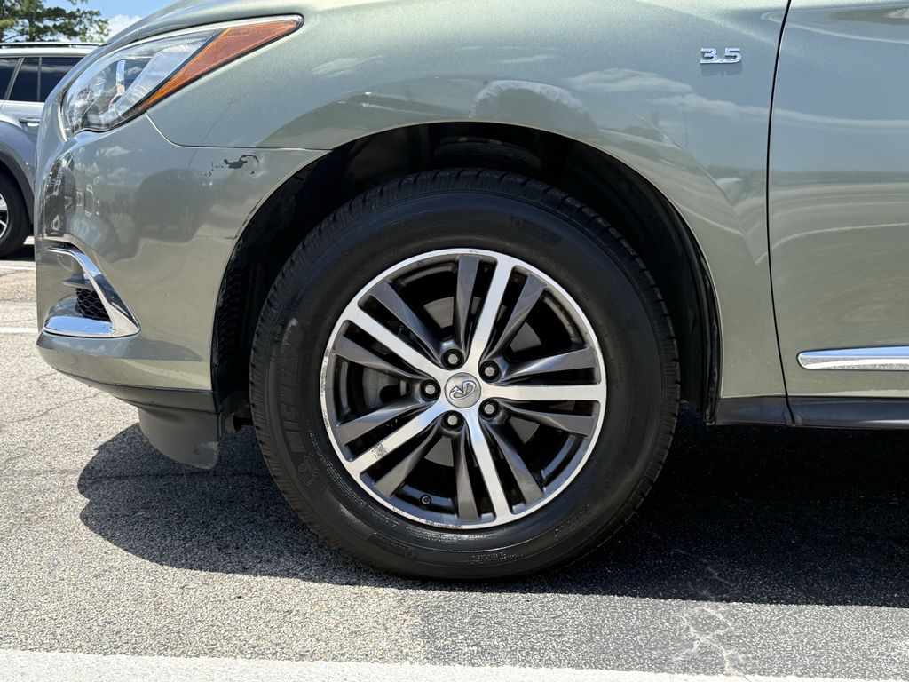 2017 INFINITI QX60 Base - 8