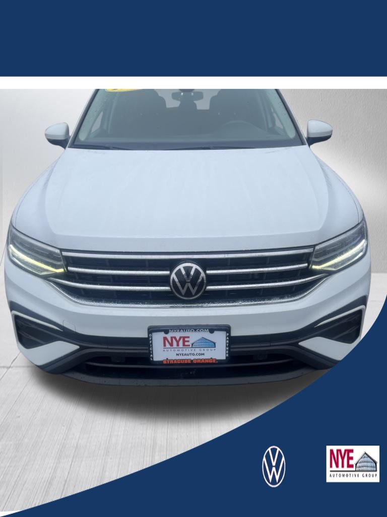 Pure White 2022 Volkswagen Tiguan SE 4Motion SUV / Crossover All-Wheel Drive 8-Speed Automatic