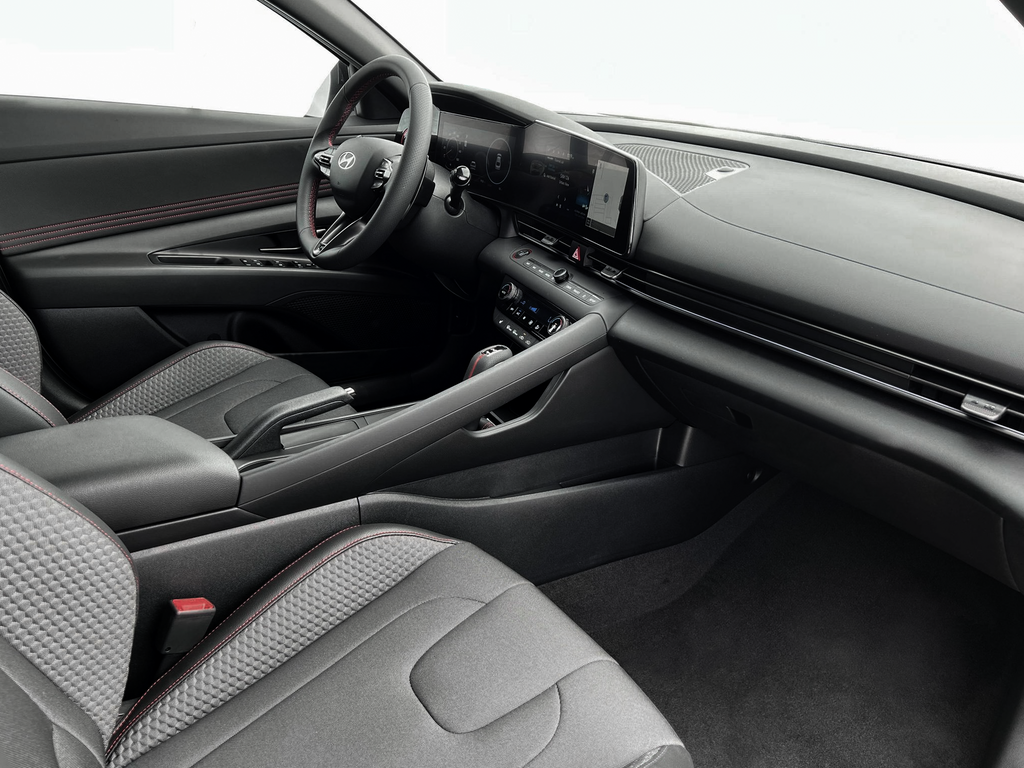 Thumbnail: 2025 Hyundai Elantra - 15