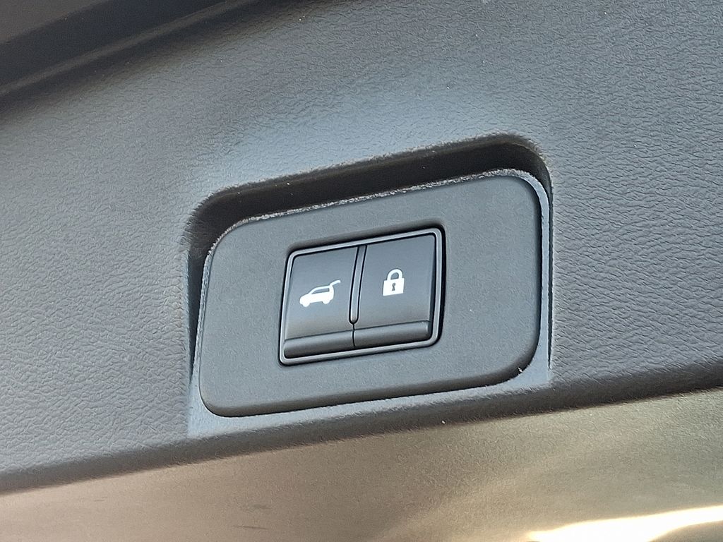 Thumbnail: 2023 Nissan Rogue - 31