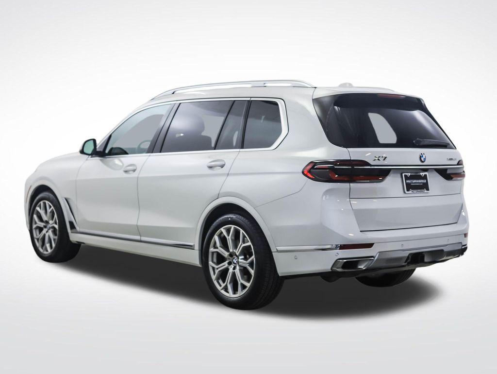 Thumbnail: 2024 BMW X7 - 3