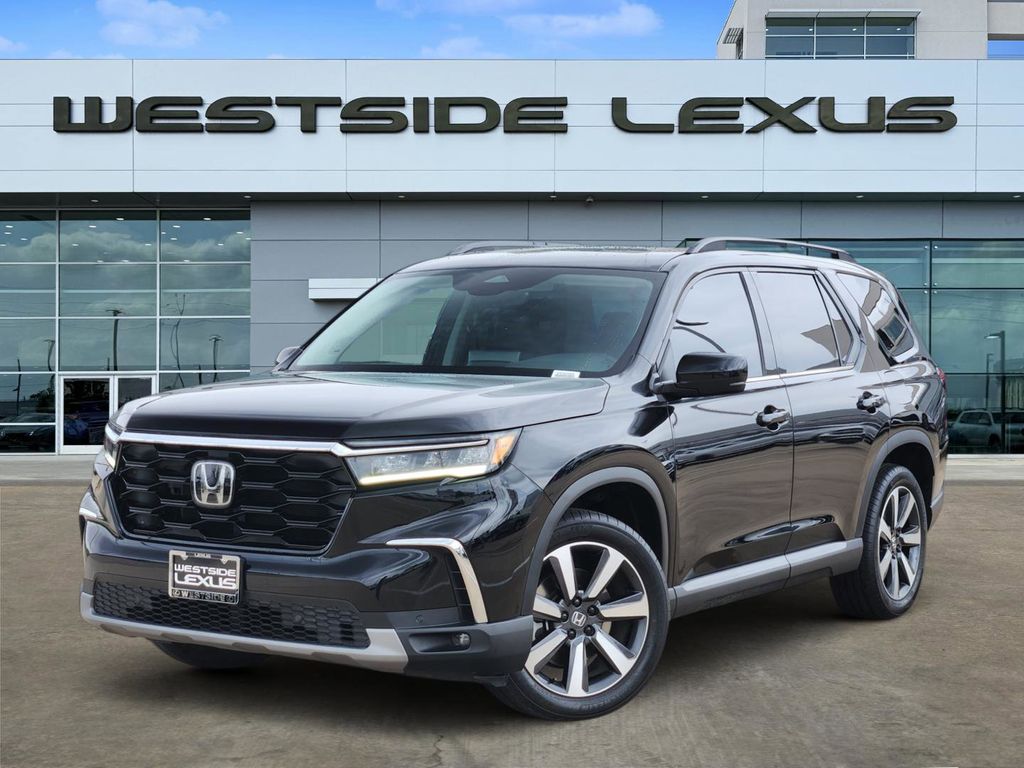 2024 Honda Pilot Touring FWD