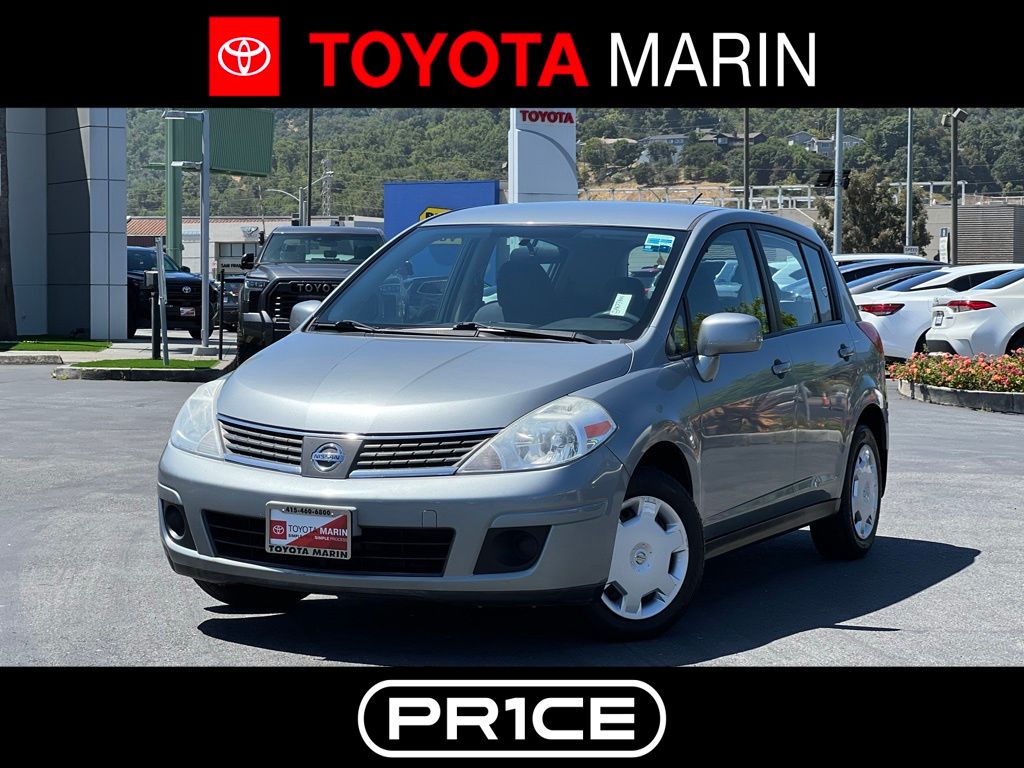 2009 Nissan Versa 1.8 S Auto's photo