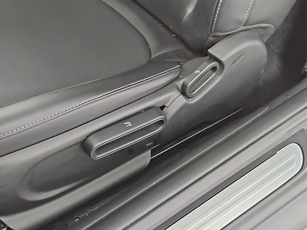 Thumbnail: 2019 MINI Cooper - 24