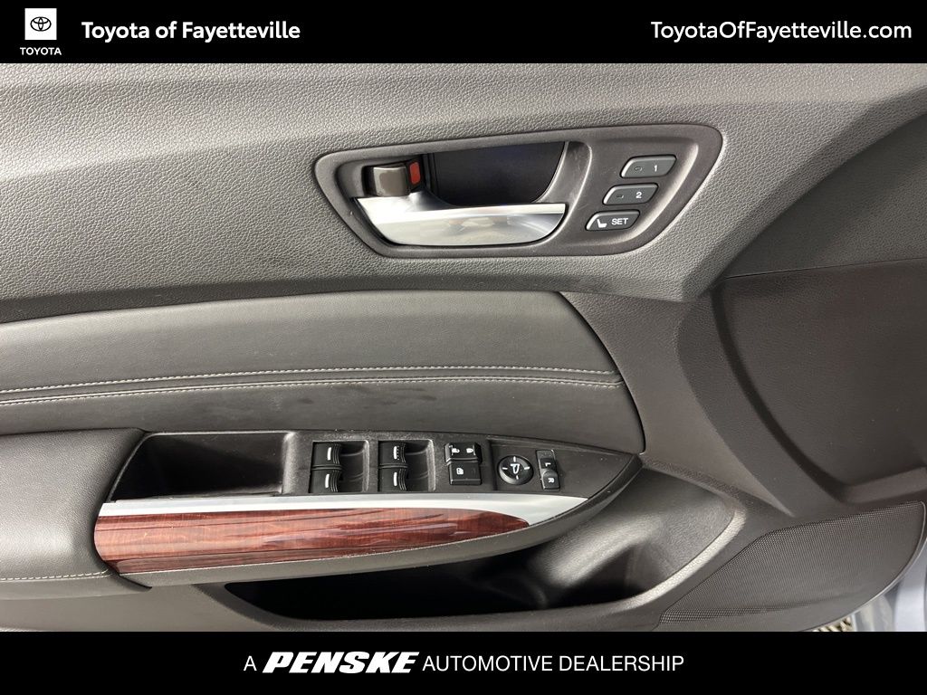 Thumbnail: 2015 Acura TLX - 21