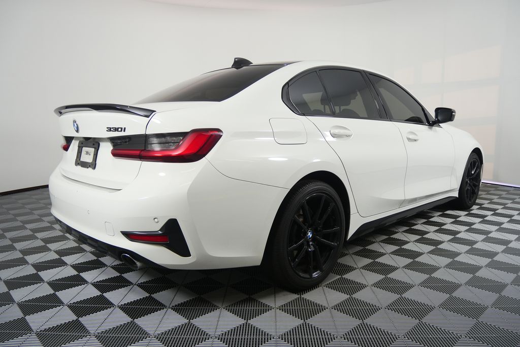 Thumbnail: 2020 BMW 3 Series - 3