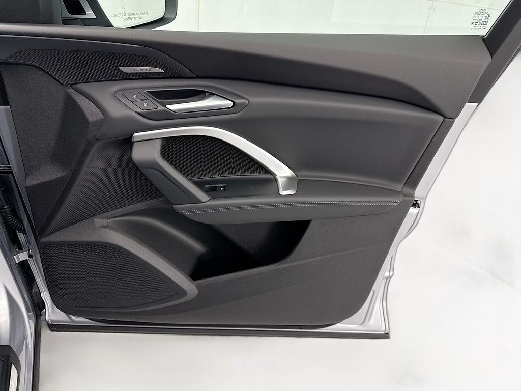 Thumbnail: 2026 Audi Q5 - 24