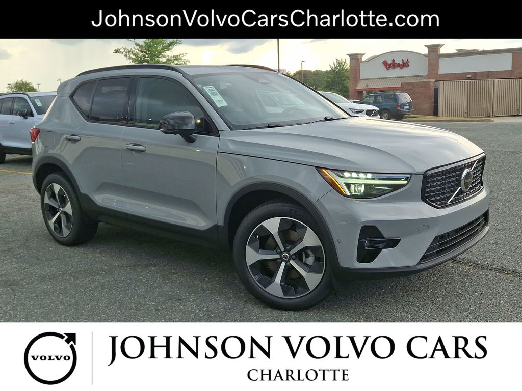 2026 Volvo XC40 B5 Plus AWD