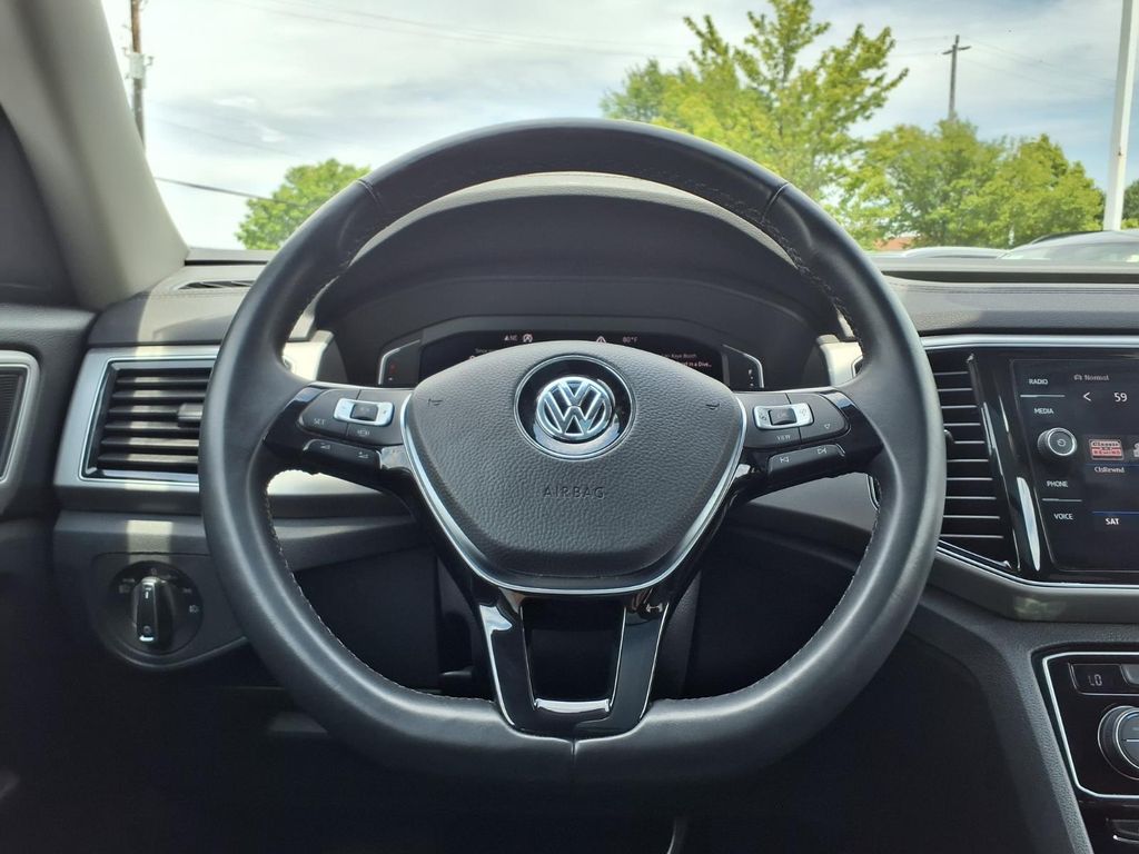 Used 2019 Pure White Volkswagen SEL image 15