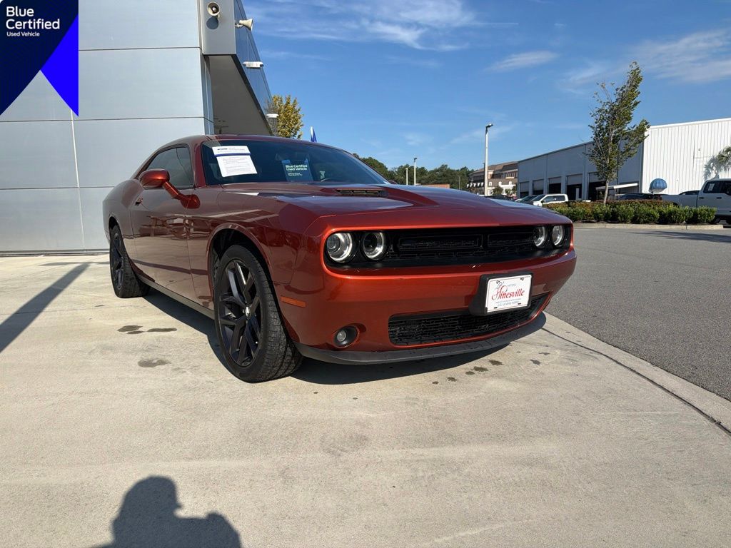 2020 Dodge Challenger SXT RWD