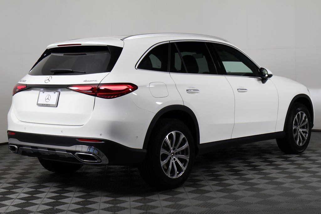 Thumbnail: 2026 Mercedes-Benz GLC - 2