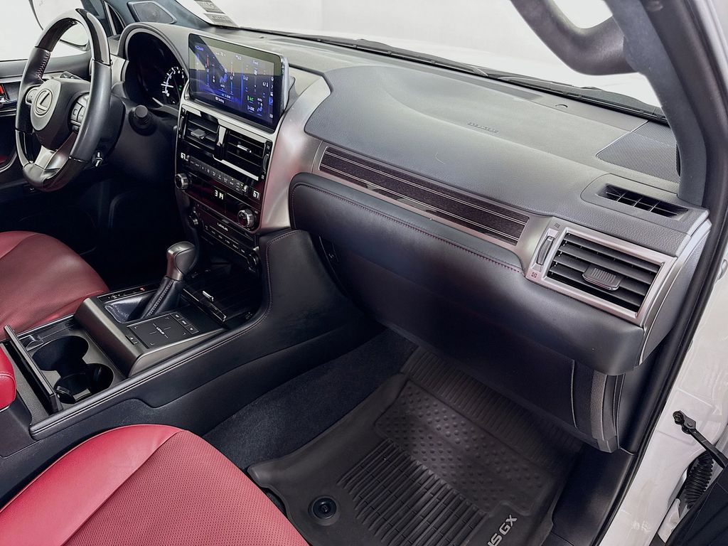 Thumbnail: 2023 Lexus GX - 31