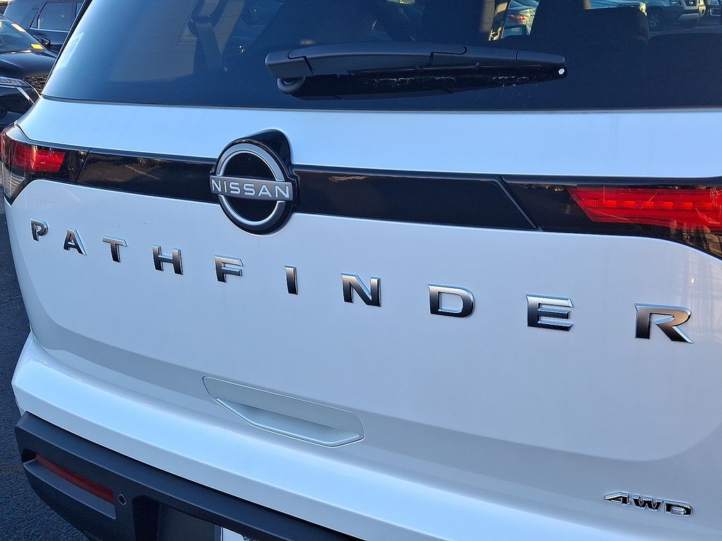 Thumbnail: 2025 Nissan Pathfinder - 6