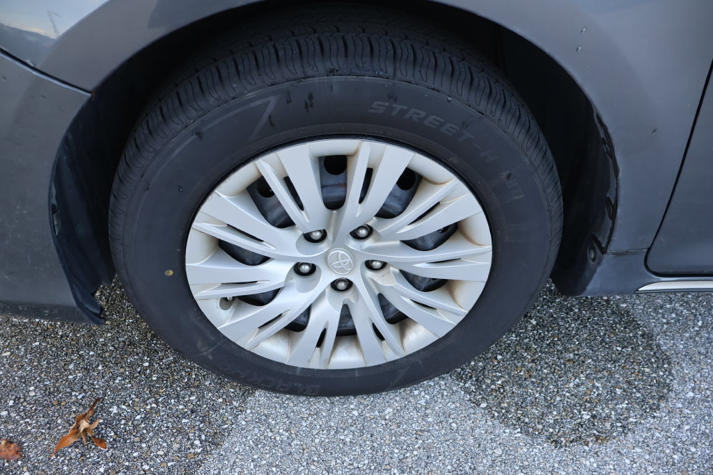 Thumbnail: 2012 Toyota Camry - 4