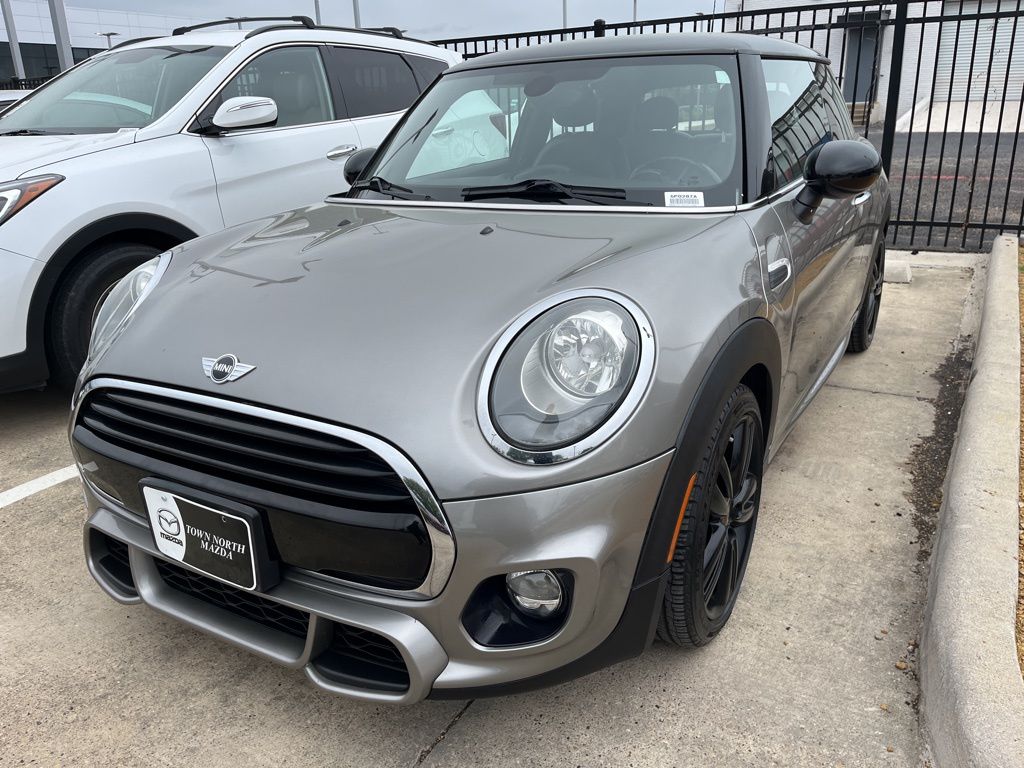 2017 MINI Cooper 2-Door Hatchback FWD