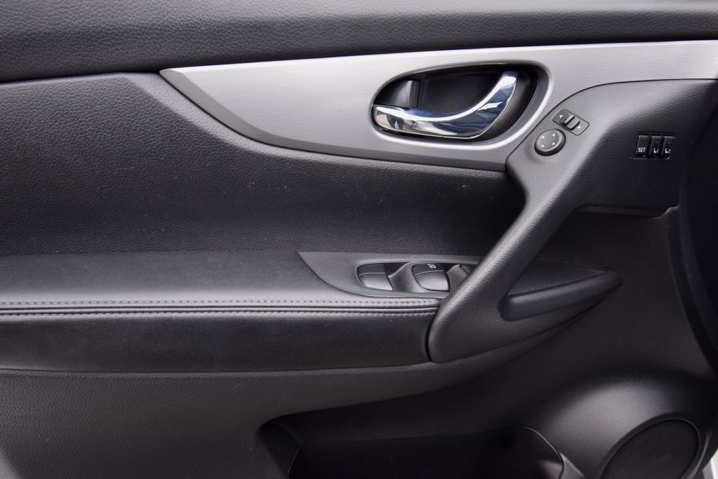 used 2020 Nissan Rogue Sport car, priced at $16,526