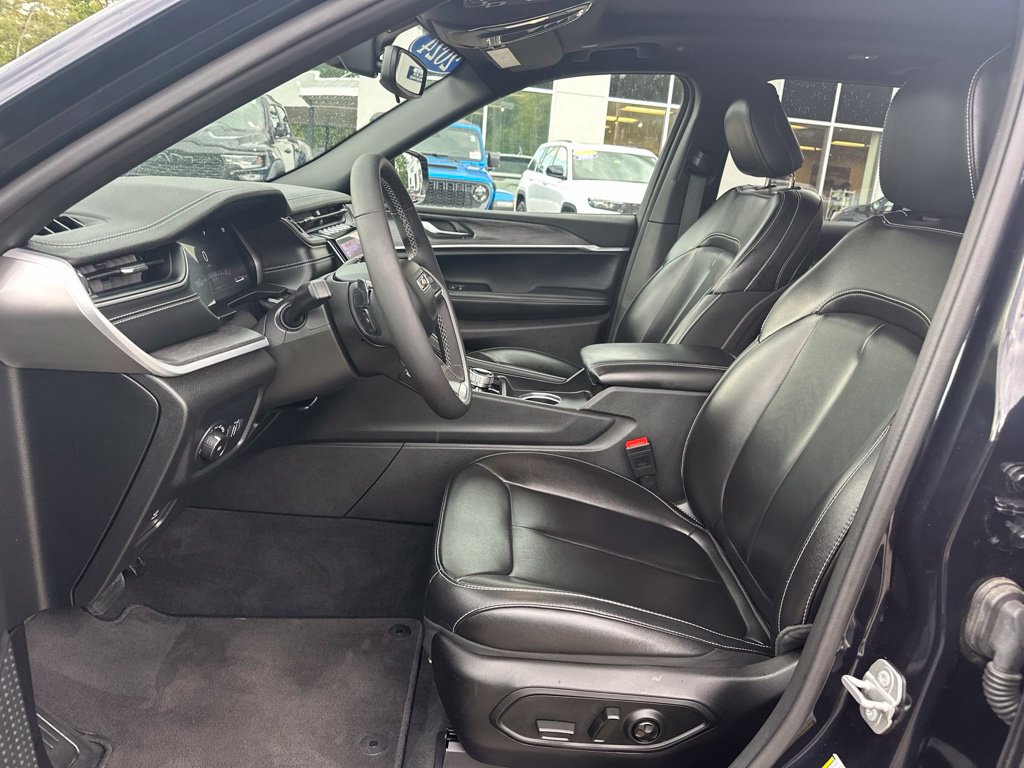 Used 2024 Jeep Grand Cherokee SUV