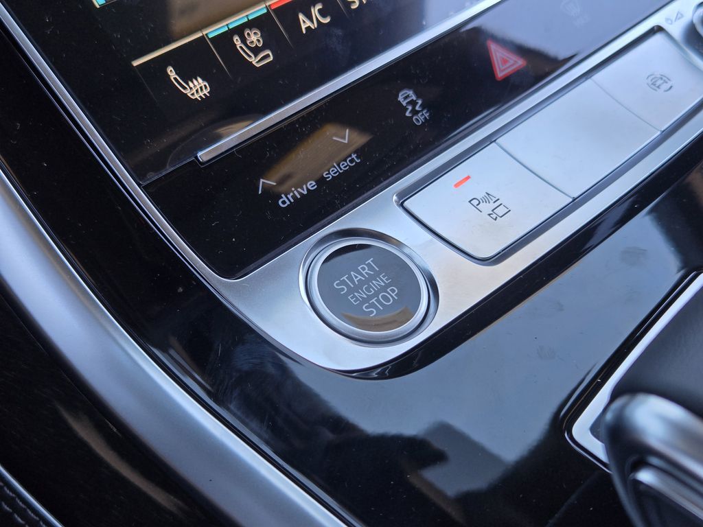 new 2026 Audi Q7 car, priced at $78,295