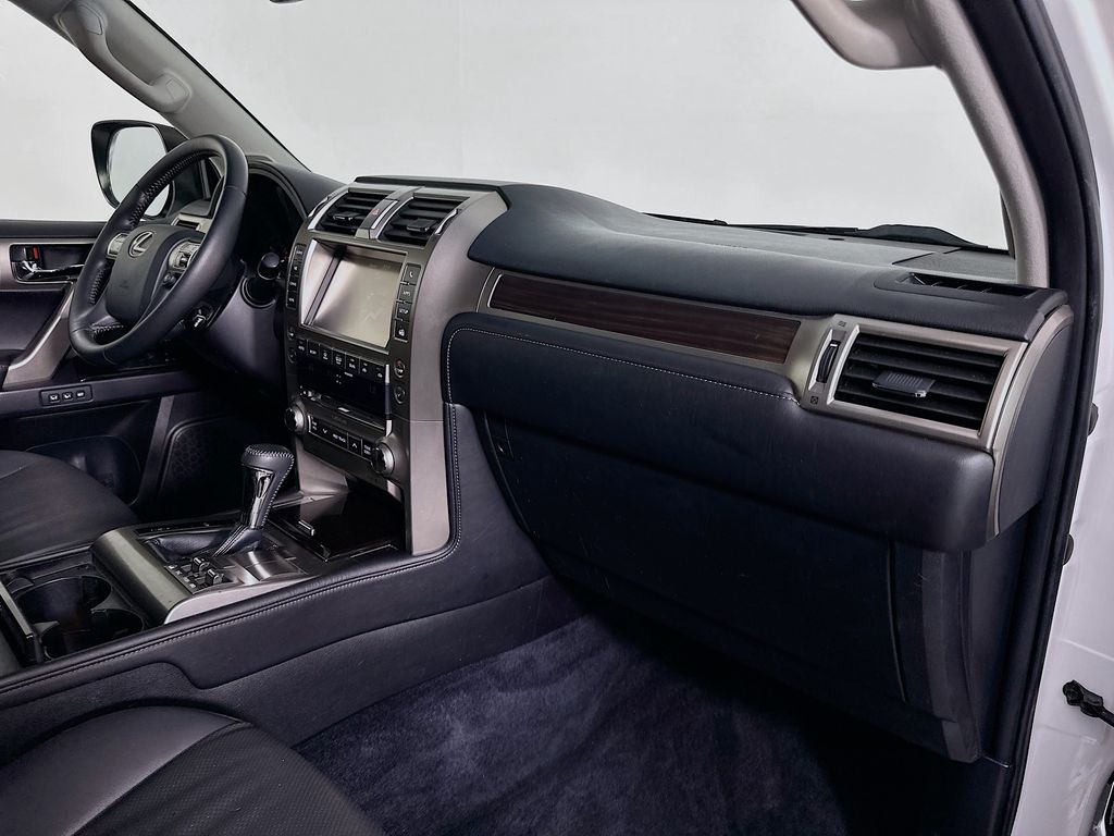 Thumbnail: 2014 Lexus GX - 29